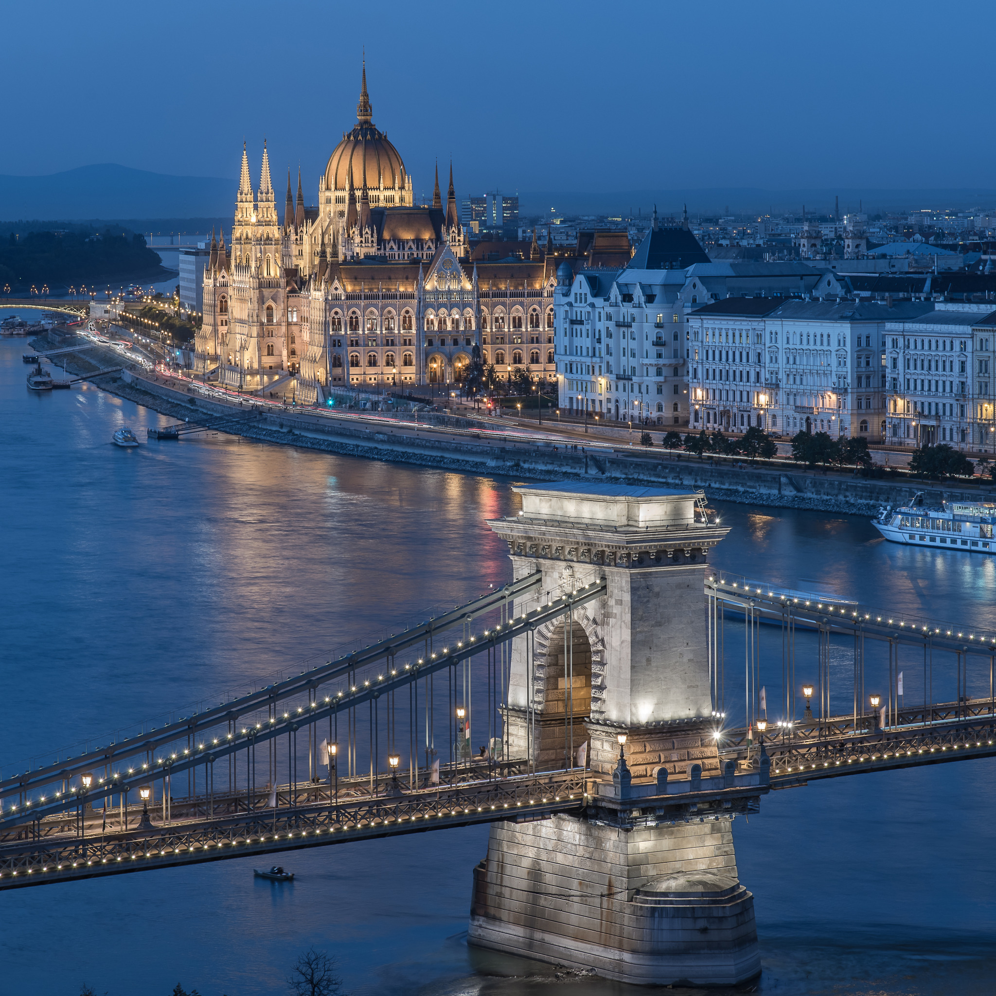 Exploring Budapest: A Guide to the Best Tours and Experiences